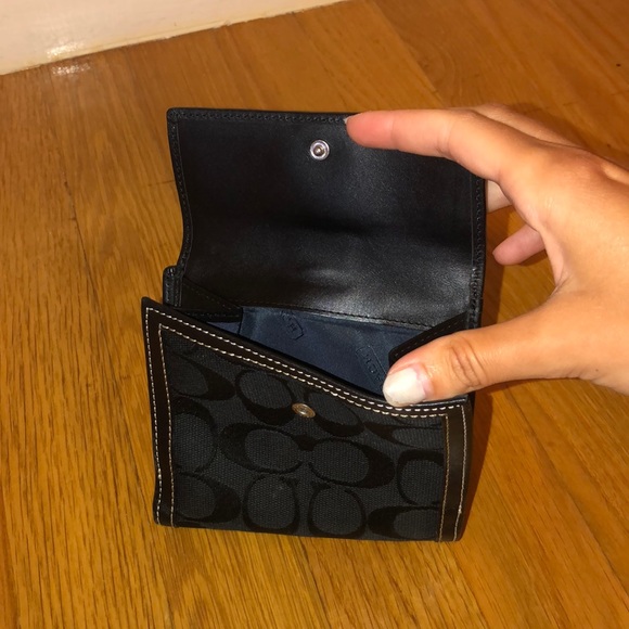 Coach wallet - Picture 2 of 3